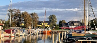 University of Applied Sciences located at the port; Water view, sauna, fireplace, ****