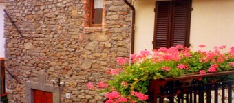 Lovely renovated nature stone house-marvellous view-well furnished