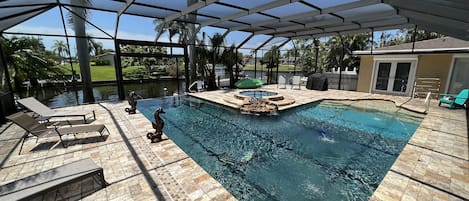 Piscine extérieure, piscine chauffée