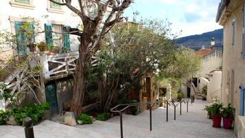 Enceinte de lâhĂ©bergement