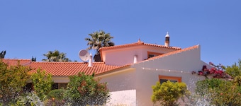 Semesterhus Lagos, Algarve, 7 DZ, 7 badrum, pool, grupper upp till 20 personer
