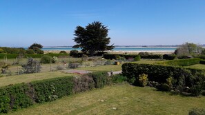 Property grounds - Maison Plouneour-Brignogan-Plages, Brittany, Finistère, 150 m from the beach (Plounéour-Brignogan-Plages)