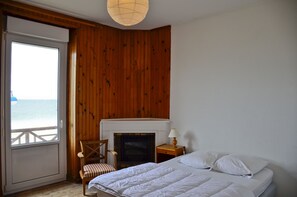 7 bedrooms, desk, iron/ironing board, travel crib - Villa feet in the water (Pléneuf-Val-André)