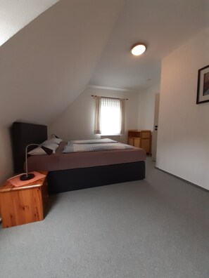 2 bedrooms, desk, iron/ironing board, free WiFi - Vacation for the family. Top apartment**** 2-4 persons, 75sqm, terrace. 2 bedrooms.  (Walkenried / Südharz)