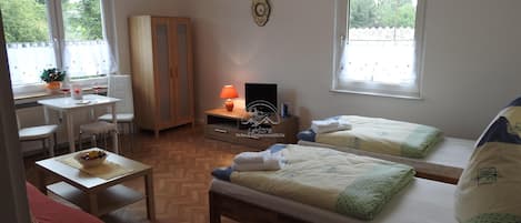 1 bedroom, travel cot, free WiFi, bed sheets