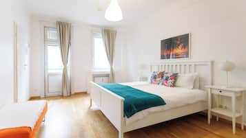 2 Schlafzimmer, Schreibtisch, BĂŒgeleisen/BĂŒgelbrett, kostenloses WLAN