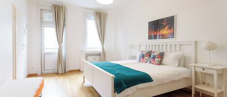 2 bedrooms, desk, iron/ironing board, free WiFi