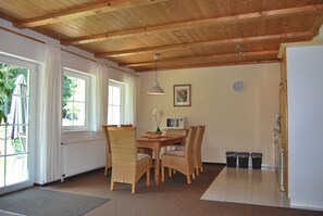Dining - Pure vacation. Arrive and feel good, 2-5 pers. 80sqm, terrace, 2 bedrooms. W-lan (Walkenried)