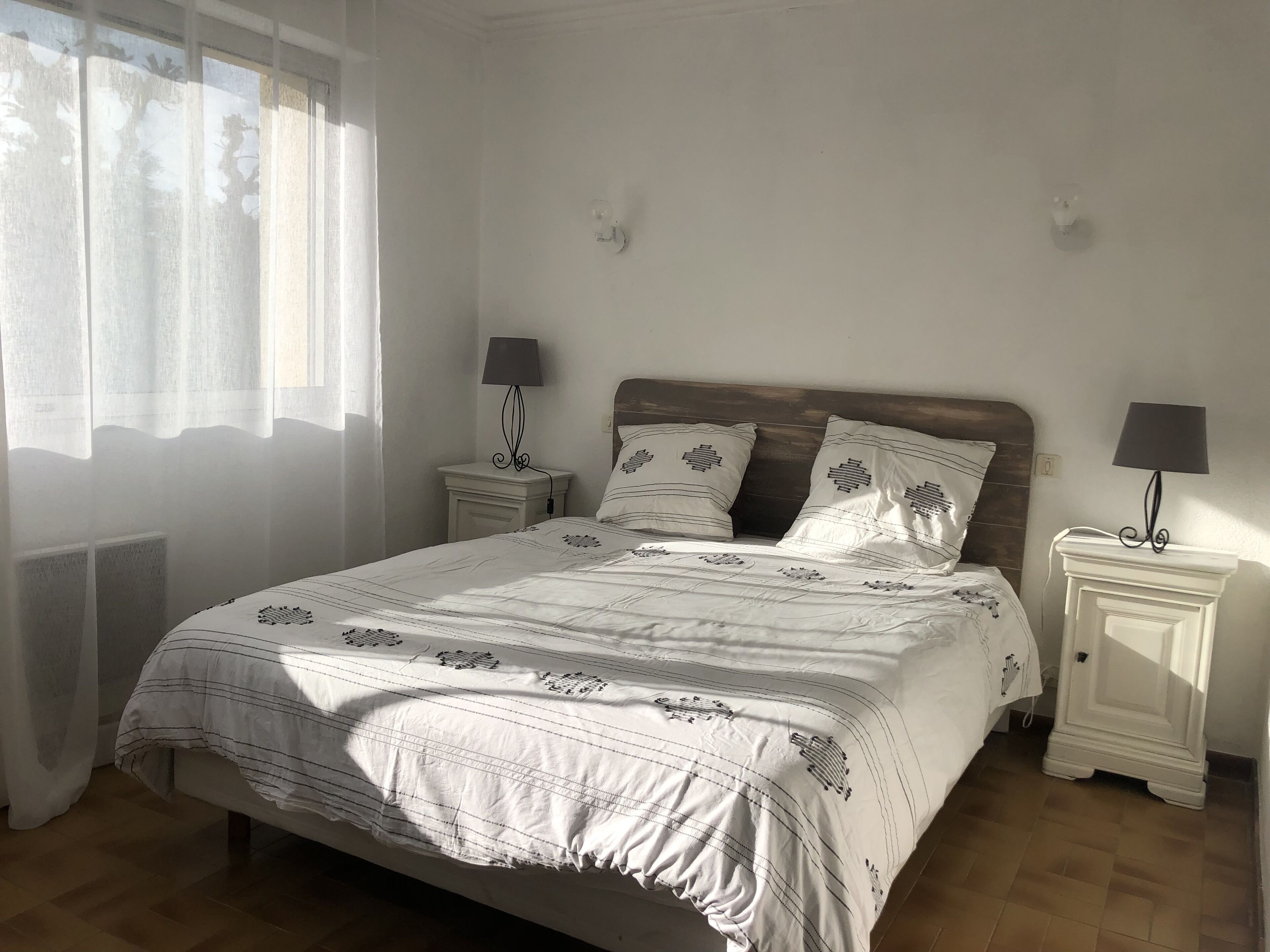 3 chambres, fer et planche à repasser, Wi-Fi gratuit, draps fournis