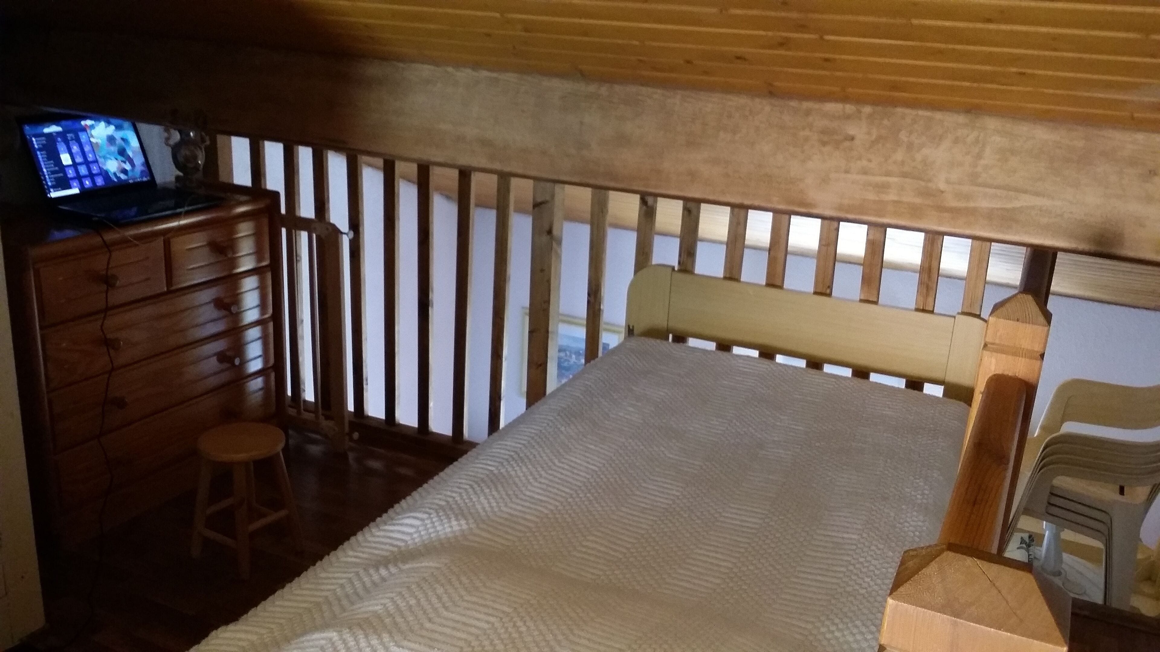 1 bedroom, travel cot, free wifi