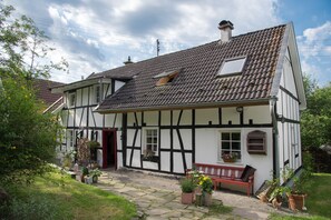 Exterior - Beautiful house in country style in the Bergisch Land (Ruppichteroth)