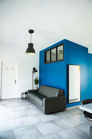 Interior - Beautiful apartment on the edge of seine Vernon giverny sleeps 8 (Vernon)