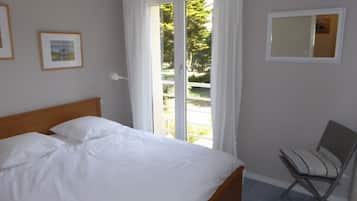 2 bedrooms, iron/ironing board, free WiFi, wheelchair access