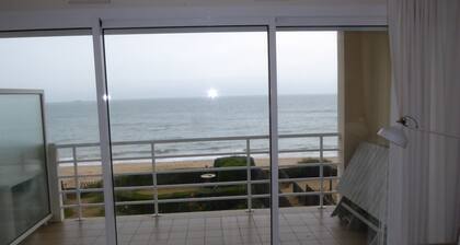 Appartement 3 piĂšces avec accĂšs direct Ă la plage de Bonne Source