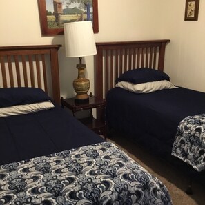 3 bedrooms, desk, iron/ironing board, travel cot