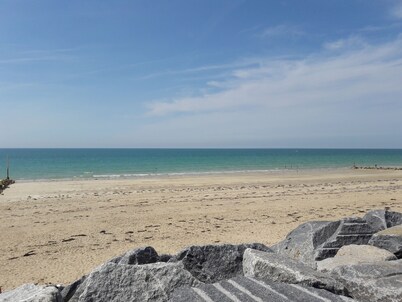 Quiet cozy cottage with a large garden