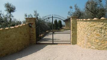 Enceinte de lâhĂ©bergement