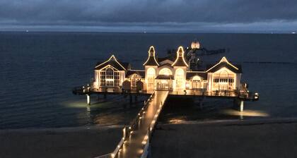 Modern apartment in direct beach location / POOL /sauna /W-LAN, parking included