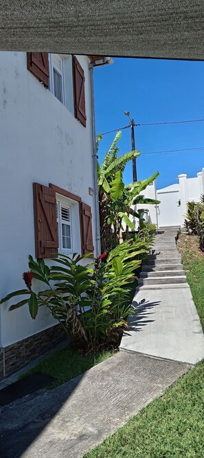 Property grounds - Villa Le Gommier, 3-star furnished holiday home (LE MOULE)