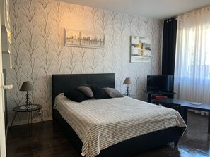 1 quarto, ferros/tábuas de passar roupa, Wi-Fi, roupa de cama