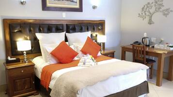 Family Suite, 3 Bedrooms | Minibar, in-room safe, desk, blackout drapes