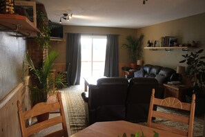 Reproductor de DVD i llibres 