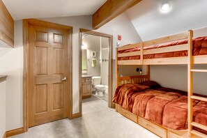 2 عدّة غرف نوم ومكواة/لوح كي وسرير سفر وواي فا ي مجانًا