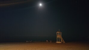 On the beach - MAGNIFICENT VIEW - ANY COMFORT - AC - WIFI - TV SAT - NEAR BEACH AND MARINA (La Duquesa - San Luis de Sabinillas - Manilva)