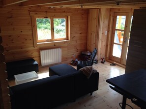 Interior - Wooden chalet with sea view (Roscanvel)