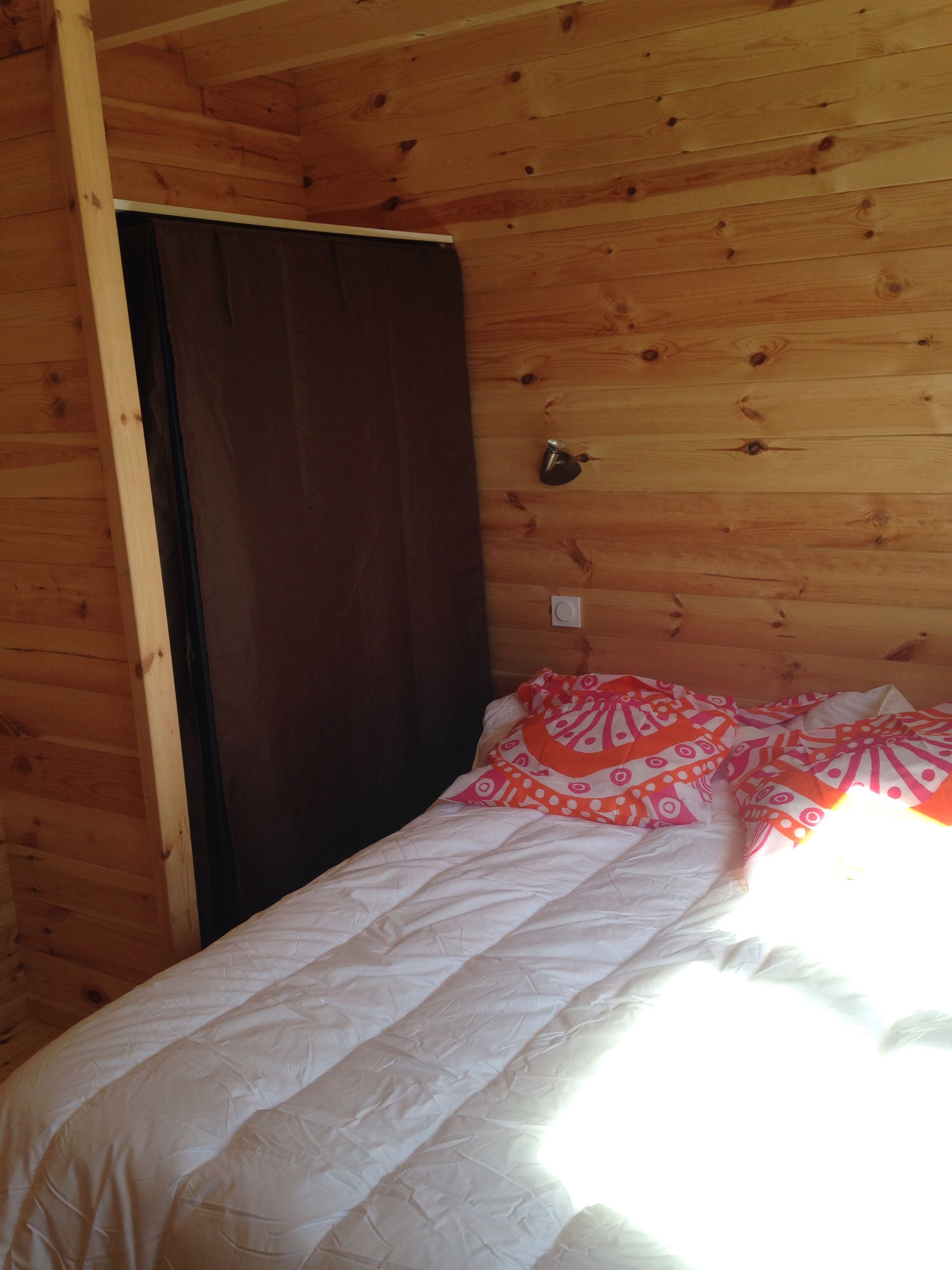3 chambres, fer et planche à repasser, Wi-Fi gratuit