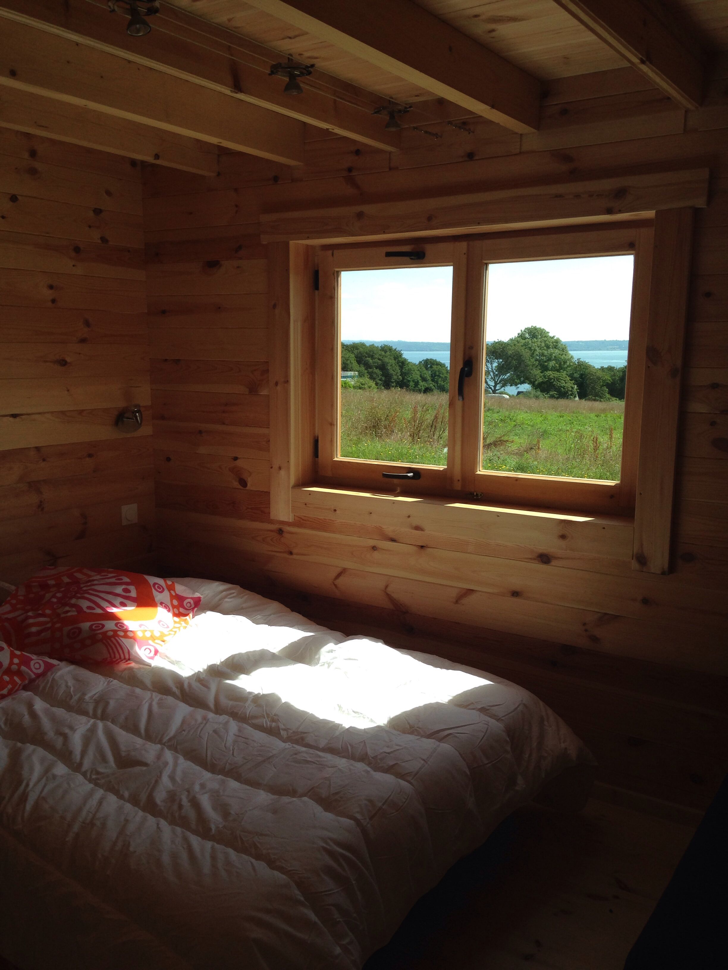 3 bedrooms, iron/ironing board, free WiFi