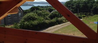 Wooden chalet with sea view