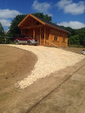 Exterior - Wooden chalet with sea view (Roscanvel)