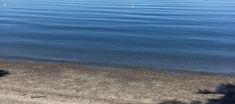 Waterfront Beach Apartment 15 Min From Seattle