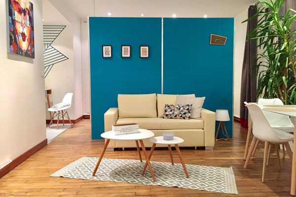 Smart TV, books, offices