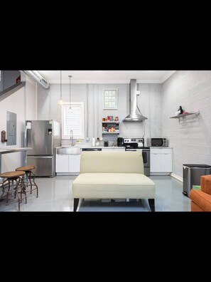 Interior - Urban Oasis| Private Rooftop| Close to Everything| Free Parking (Nashville)