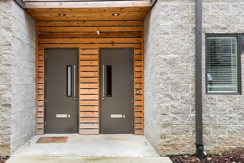 Urban Oasis| Private Rooftop| Close to Everything| Free Parking