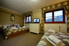 Desk, free WiFi, bed sheets - Ski Hotel Stoh (Spindleruv Mlyn)