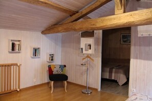 1 bedroom, iron/ironing board, free WiFi, bed sheets