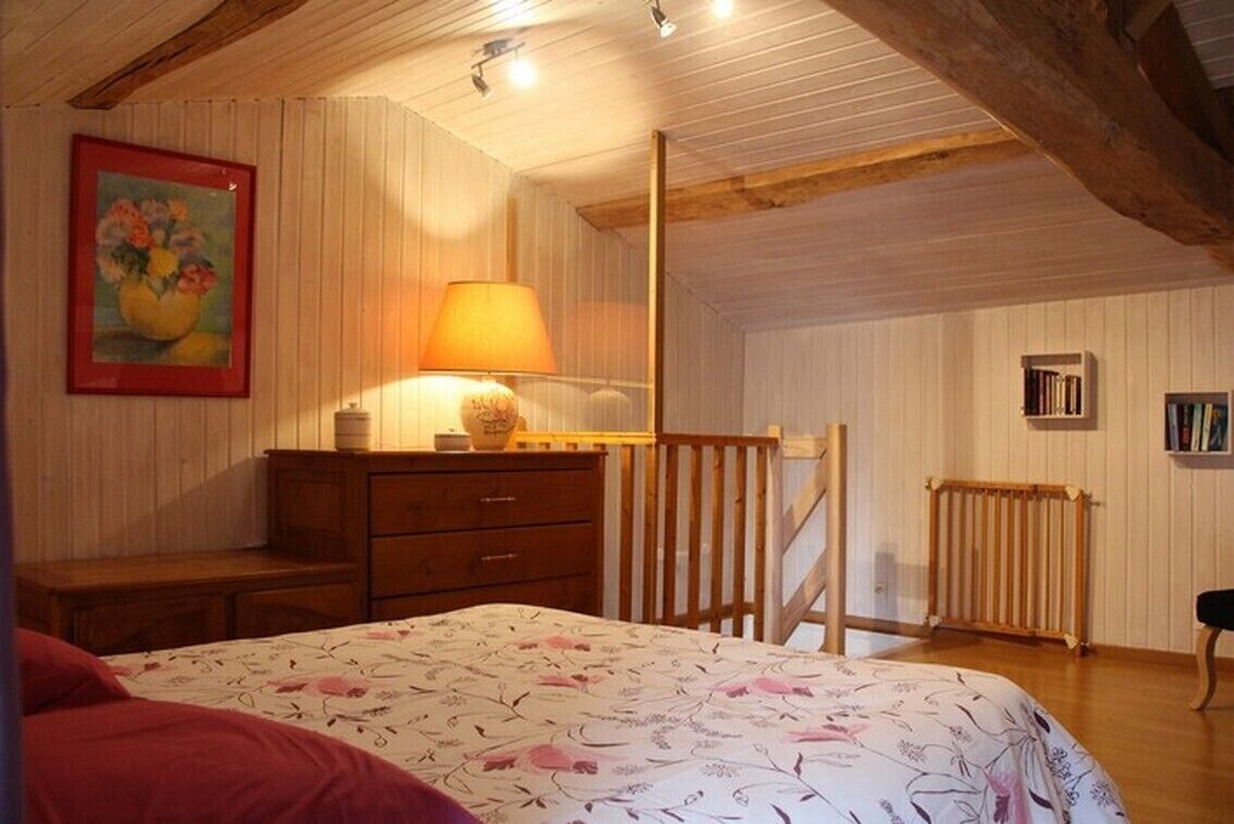 1 dormitorio, tabla de planchar con plancha, wifi gratis y ropa de cama