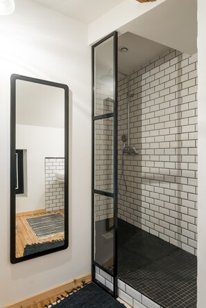 Een douche, een haardroger