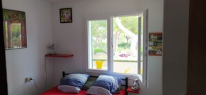 2 quartos, ferros/tábuas de passar roupa, Wi-Fi, roupa de cama