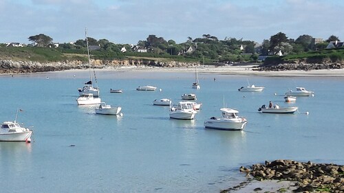 Maisonette in old stones typical of the country of Léon