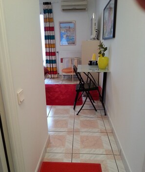 1 habitación, wifi y ropa de cama