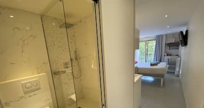 Paris Studio for 2 persons in Canal Saint-Martin - the station is
