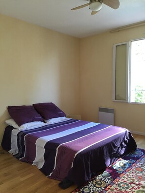 3 chambres, fer et planche à repasser, lit parapluie, Wi-Fi gratuit