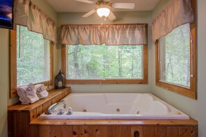 Ensemble douche/baignoire, serviettes fournies