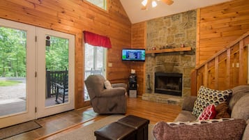 Smart TV, chimenea y reproductor de DVD