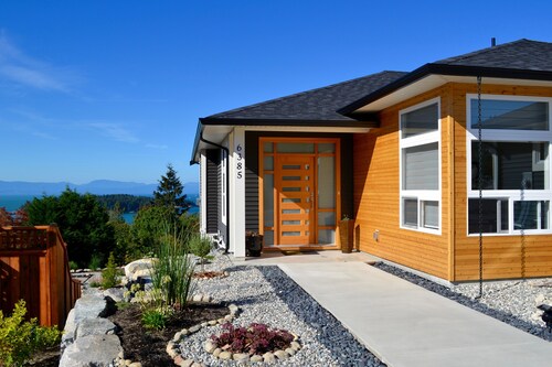 Neu! Moderne Suite mit 2 Schlafzimmern und Meerblick - Sechelt, Bc