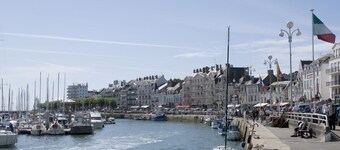 Charming renovated house Le Pouliguen Center. Everything on foot.